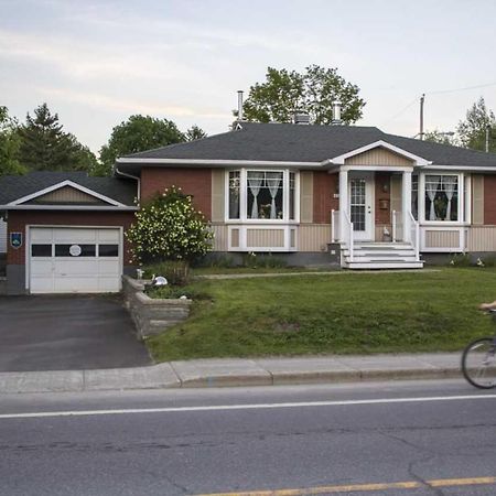 L'Octogone Coaticook Exterior photo